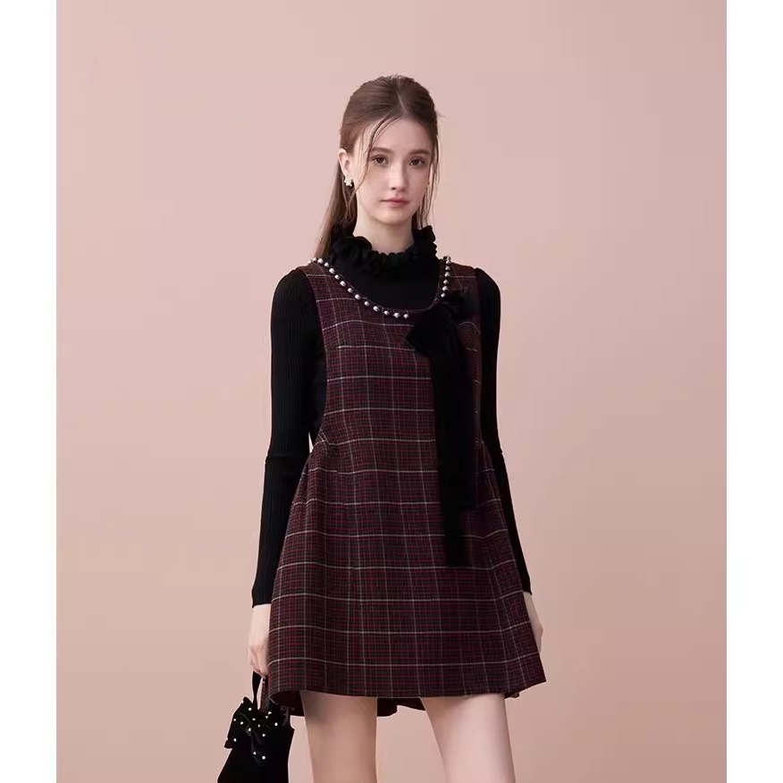 爵莱菲大码2025秋季格纹背心裙减龄千金风钉珠连衣裙胖mm显瘦