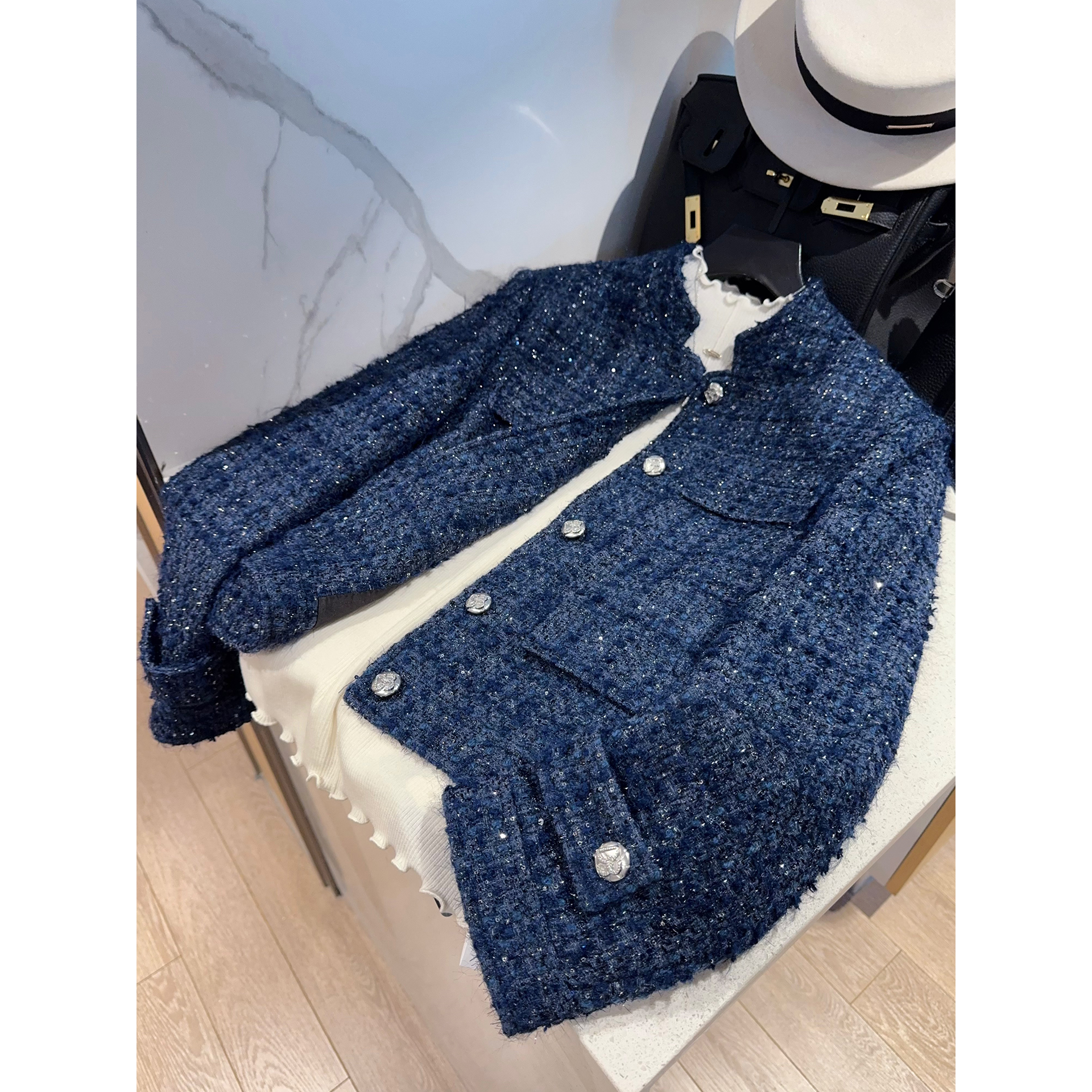 爵莱菲大码闪闪轻奢小香风美出新高度新款法式亮丝粗花呢短外套女,女装/女士精品,常规大码外套,淘宝优惠券,粉丝福利购,淘宝优惠卷