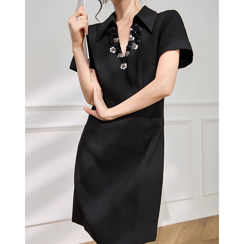 爵莱菲大码正式场合连衣裙夏日绝美收腰裙子a字翻领黑色小裙子