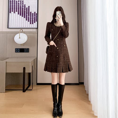 爵莱菲大码法式重工小香风连衣裙女2025年秋冬减龄粗花呢百褶裙