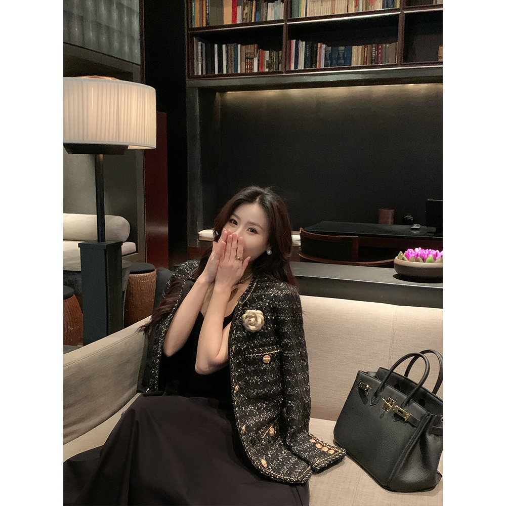 爵莱菲大码2025年秋冬季千金高级感粗花呢小香风外套女名媛胖mm,女装/女士精品,常规大码外套,淘宝优惠券,粉丝福利购,淘宝优惠卷