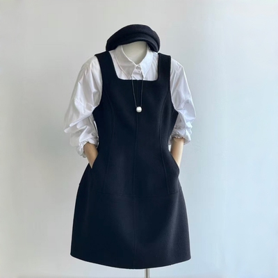 黑色双面羊毛背心连衣裙女秋冬修身收腰显瘦高级感洋气毛呢花苞裙