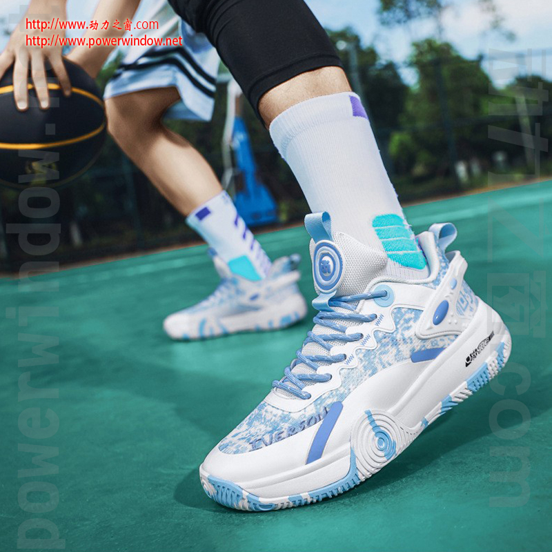 潮流时尚篮球鞋青少年学生运动鞋
