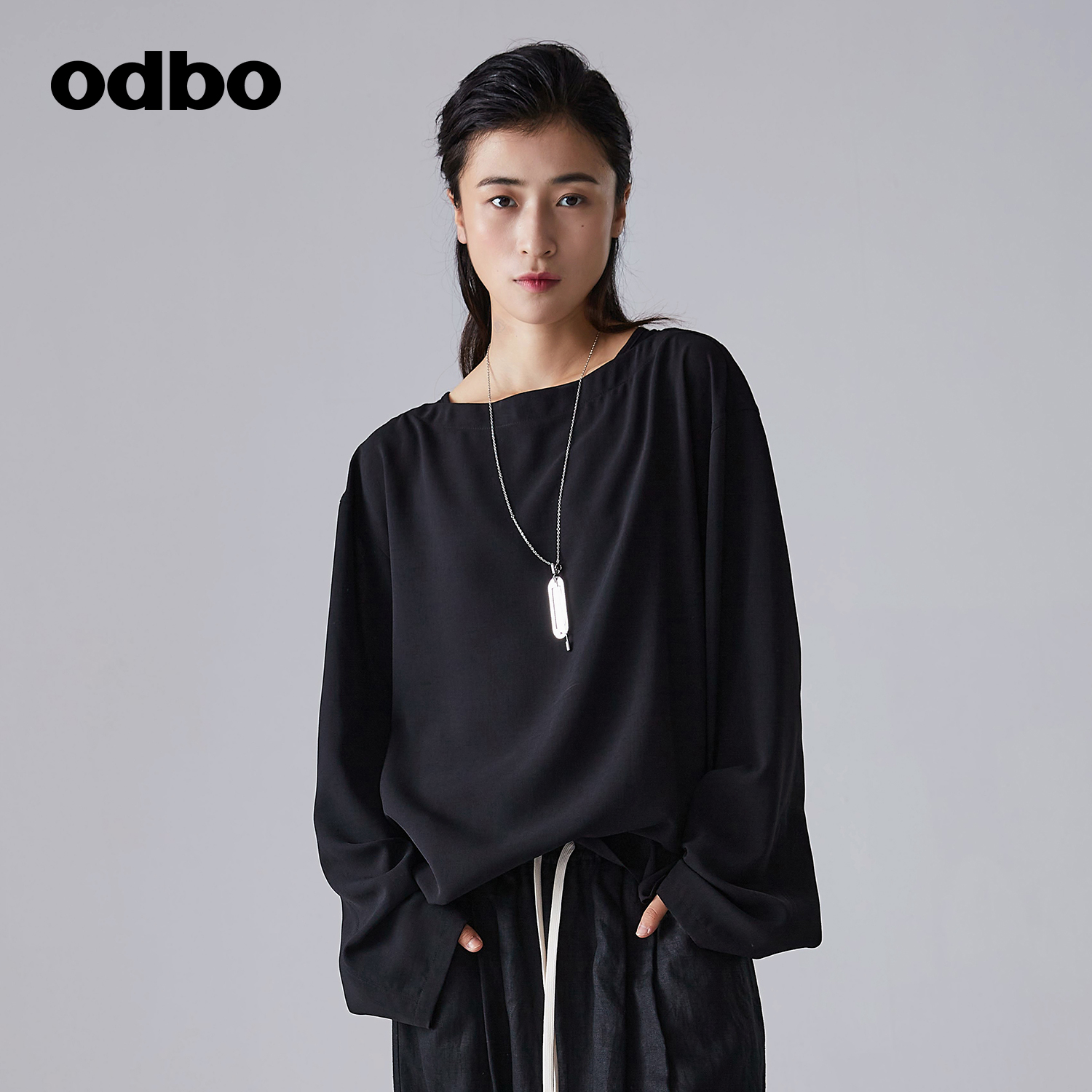 odbo/欧迪比欧原创设计复古简约黑色长袖T恤女秋季新款上衣