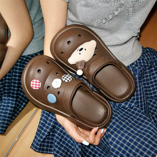 休闲百搭创意夏拿铁色防滑洞洞鞋厚底网红趣味纽扣小狗可爱凉鞋女