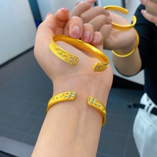 金包银手镯女绿宝石繁星点点开口手镯不掉色时尚小众送老婆生日礼