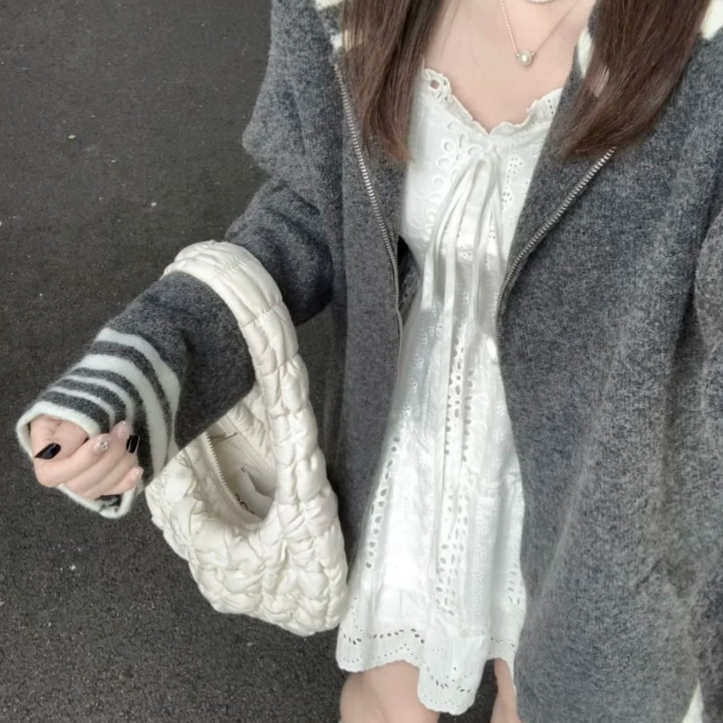 海军领拉链复古灰色毛衣外套女秋冬季学院风百搭宽松别致减龄上衣