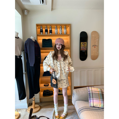 aaaaxbbb印花连帽卫衣抽绳短裙