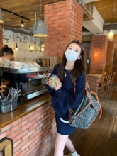 aaaaxbbb 游廊海域 懒人时尚破洞卫衣高腰藏蓝色半身裙春秋套装女