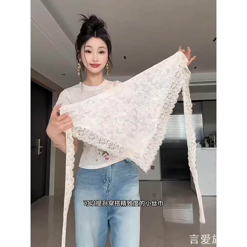 白色蕾丝三角腰封女系带设计搭配T恤修饰胯部提升腰线装饰小方巾