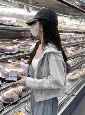 NOW真维斯灰色短款外套卫衣女春秋2026新款宽松连帽拉链开衫上衣