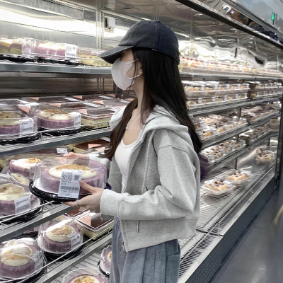 NOW真维斯灰色短款外套卫衣女春秋2026新款宽松连帽拉链开衫上衣