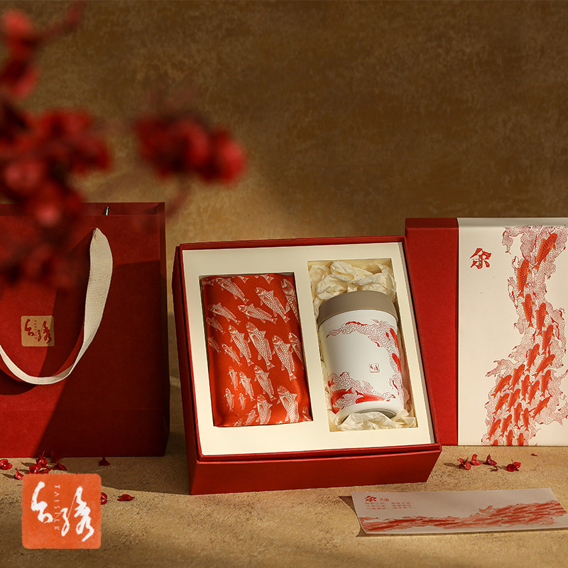 台绣喜庆丝巾礼盒送人