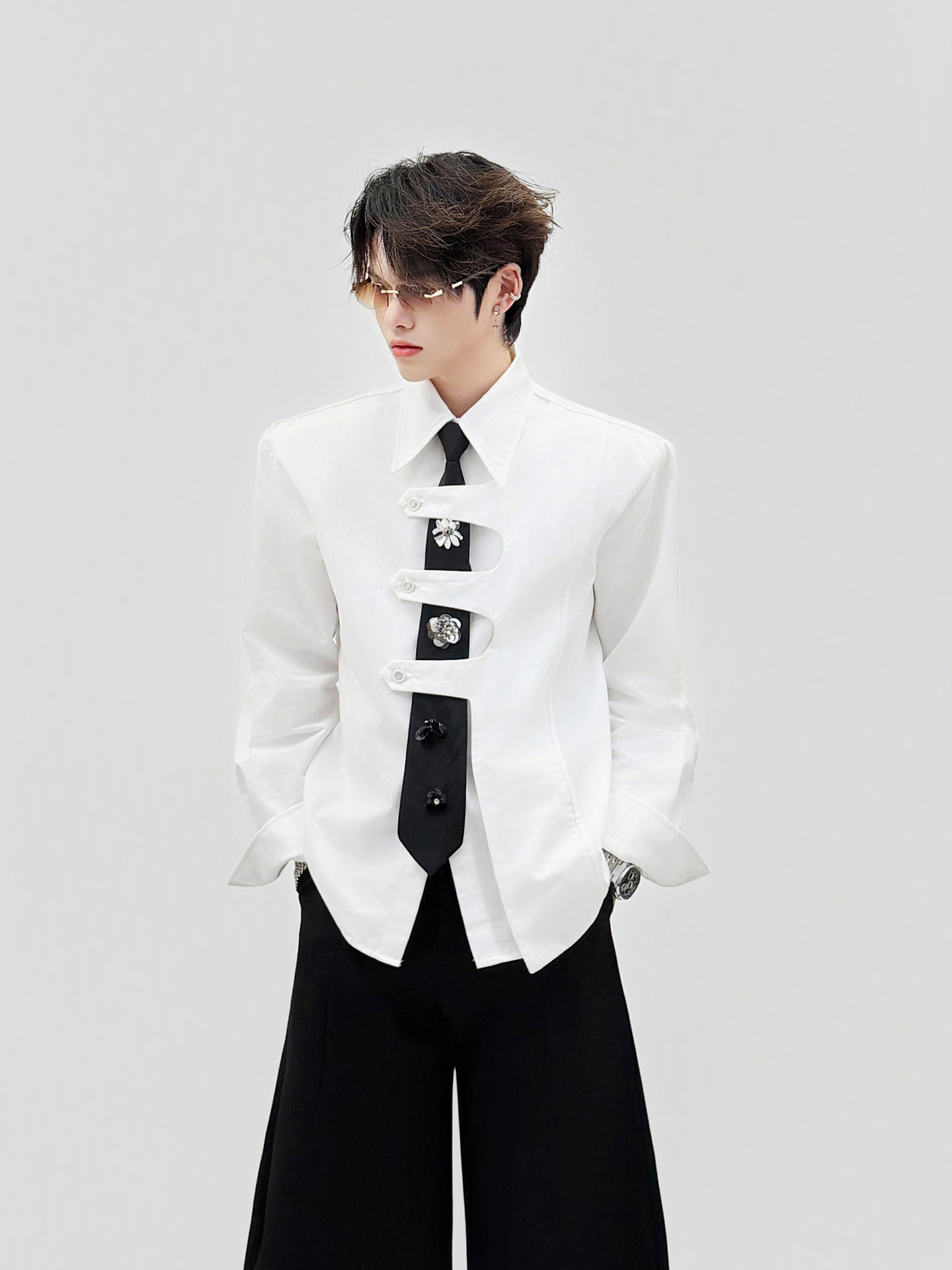 Preface to Feng Shangfeng: Niche design sense, deconstructed patc