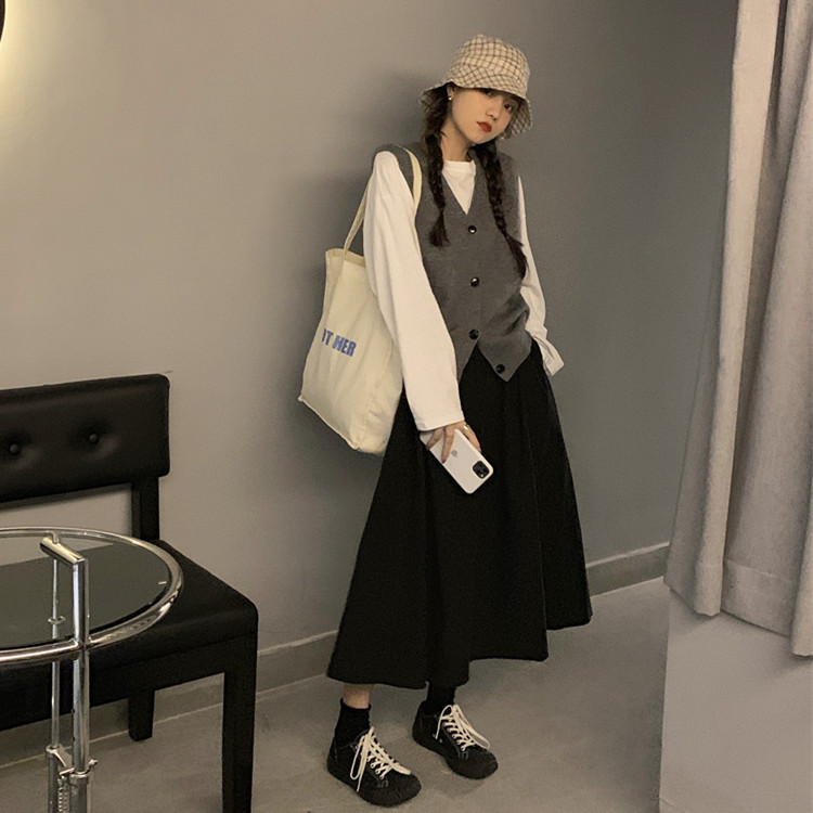 Real price Korean style vest coat + solid letter Long Sleeve T + loose skirt