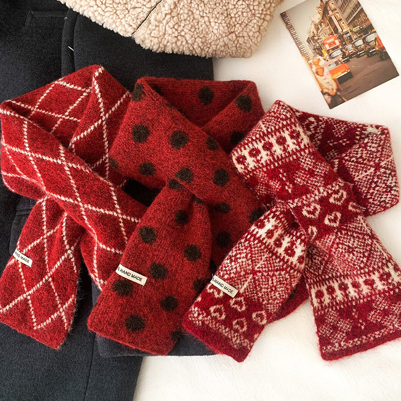 新年氛围感红色提花交叉小围巾女冬季复古高级感防寒保暖护颈围脖,服饰配件/皮带/帽子/围巾,围巾/丝巾/披肩,淘宝优惠券,粉丝福利购,淘宝优惠卷