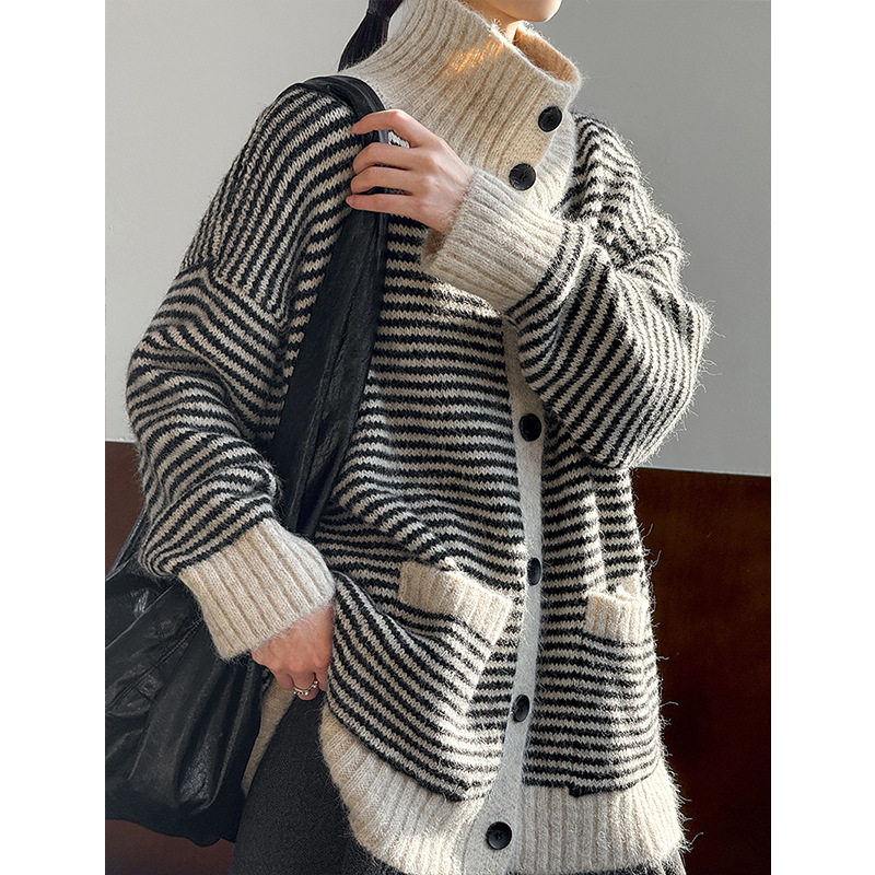 橘芷韩系宽松慵懒风高领条纹针织开衫外套新款毛衣女秋冬C0903