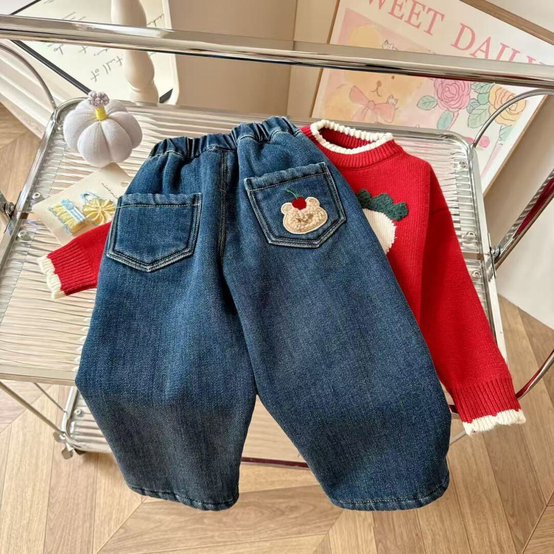 女童加绒牛仔裤女宝宝韩版冬季卡通樱桃小熊刺绣厚款羊羔绒牛仔裤
