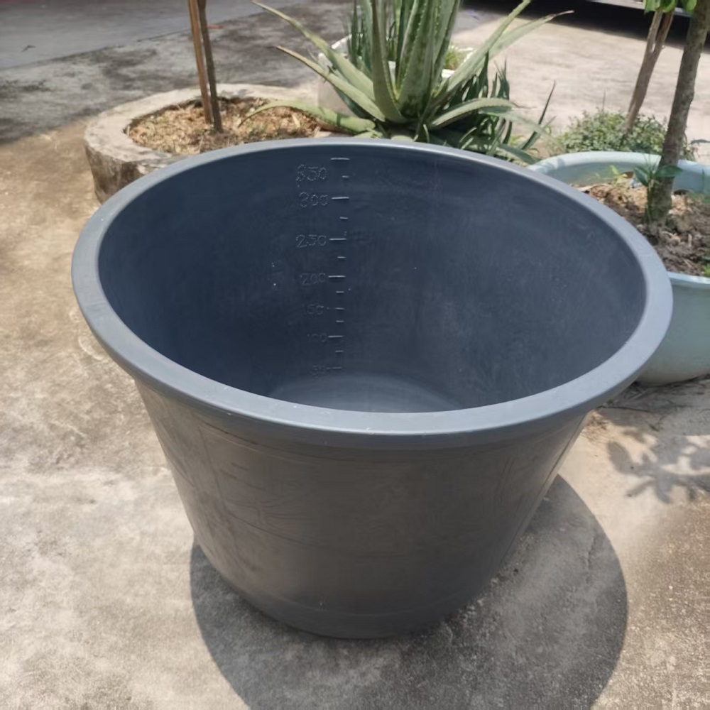 特厚黑色牛筋储水桶大容量