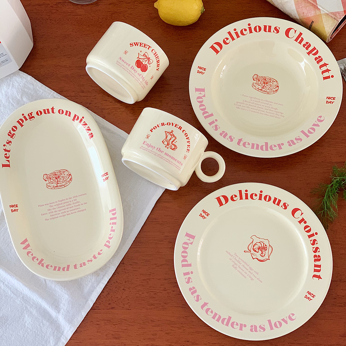 原创设计法式字母陶瓷盘碗套装