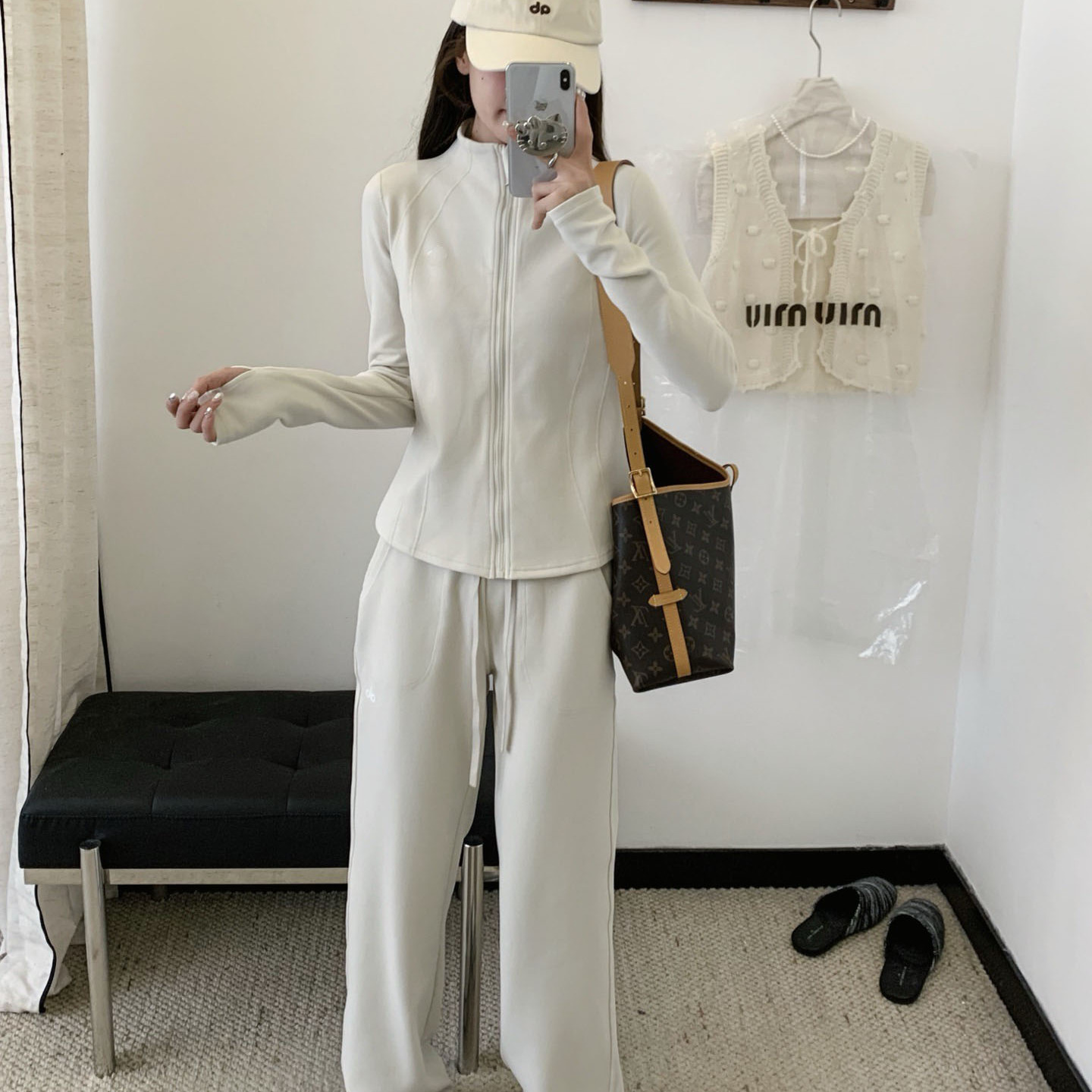 只换不退，清仓价格，480克微绒含羊绒，质量好到爆，价格美丽