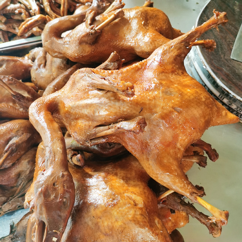 贵州麻辣烧鸭兴义刘记特色休闲小烤鸭/酱鸭/鸭肉类熟
