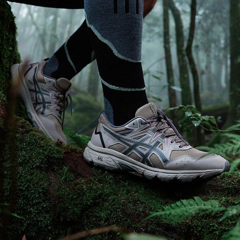 ASICSTIGER透气越野型跑步鞋