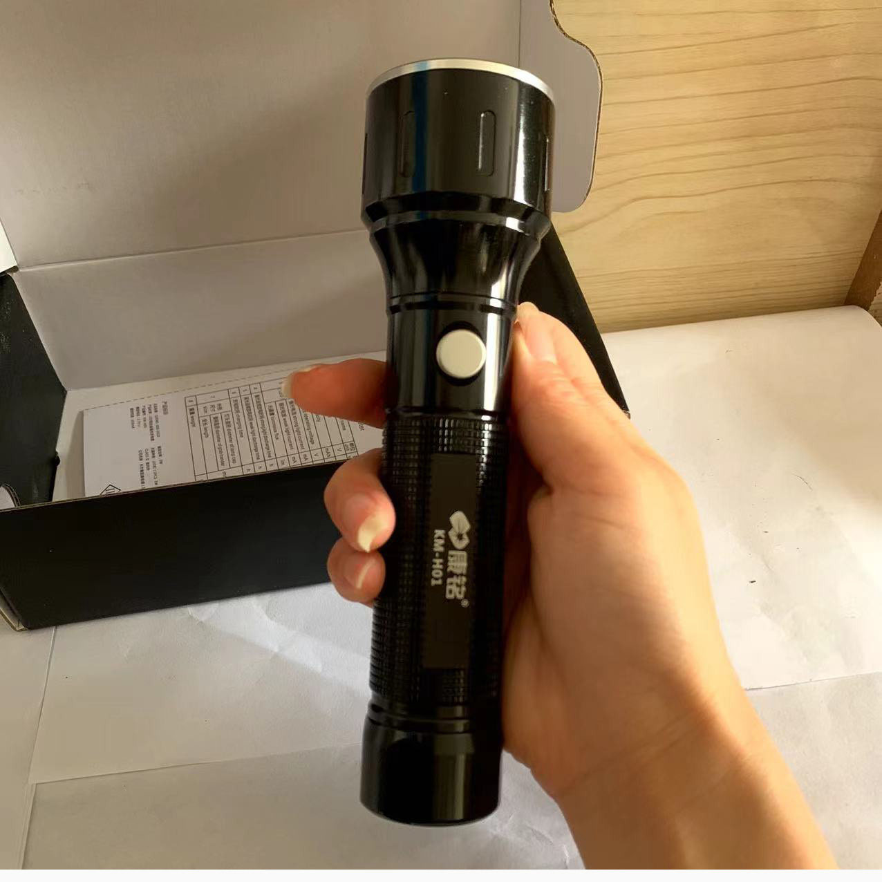 康铭km-h01强光手电筒可充电高亮远射伸缩调焦锂电池led户外骑行