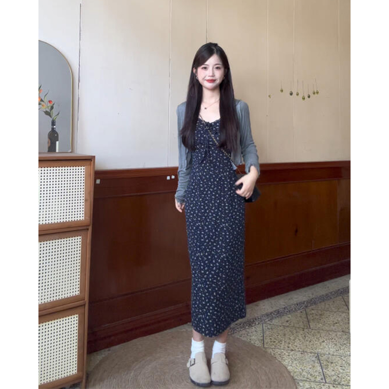 蓝色碎花吊带连衣裙小个子长裙子女夏开衫两件套2025新款爆款套装