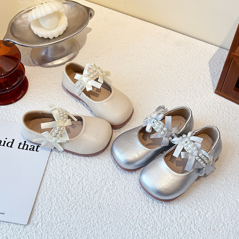 真皮女童公主风小皮鞋2025春秋新款爆款女宝宝公主鞋软底演出单鞋