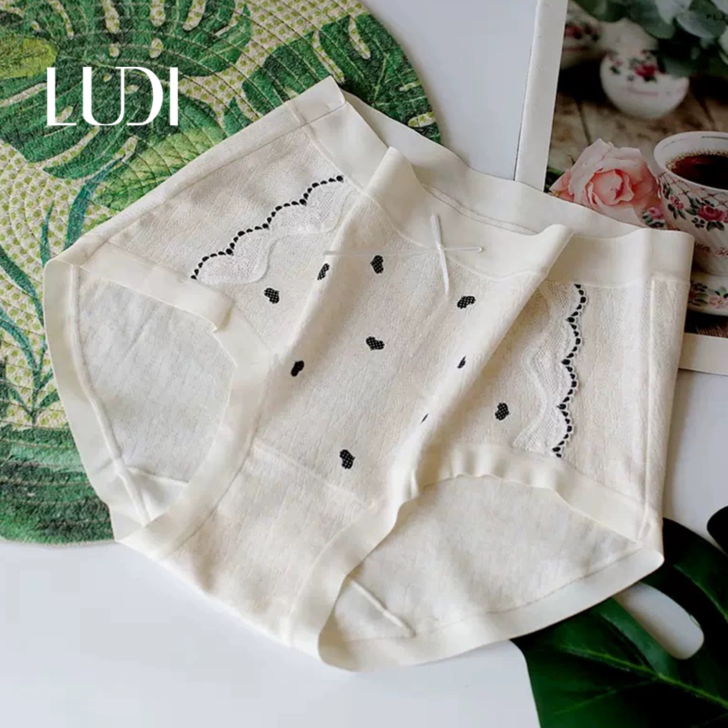 露迪尚品女士舒适少女卡通透气平角内裤女内LDH257207