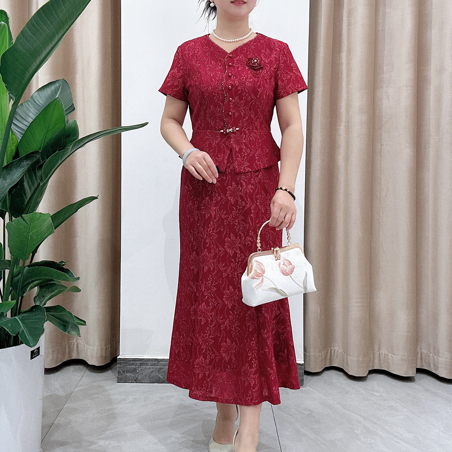专柜2026年春夏妈妈装气质假两件中老年蕾丝洋气喜婆婆婚宴装礼服