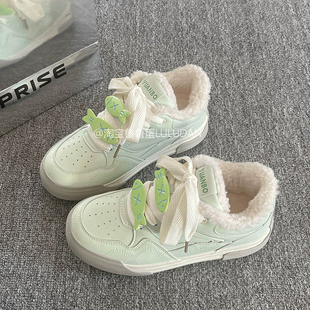 2025新款 女款 秋冬百搭鞋 子厚底小白鞋 鲁鲁蛋 二棉鞋 绿色加绒板鞋