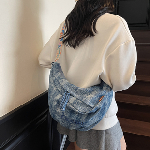 2025新款时尚百搭单肩斜挎包女大容量通勤包包高级感小众设计包包