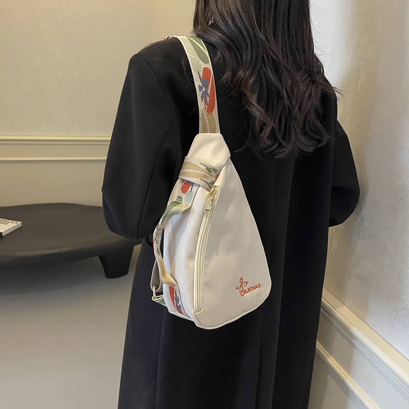 宽带斜挎包旅游轻便男女