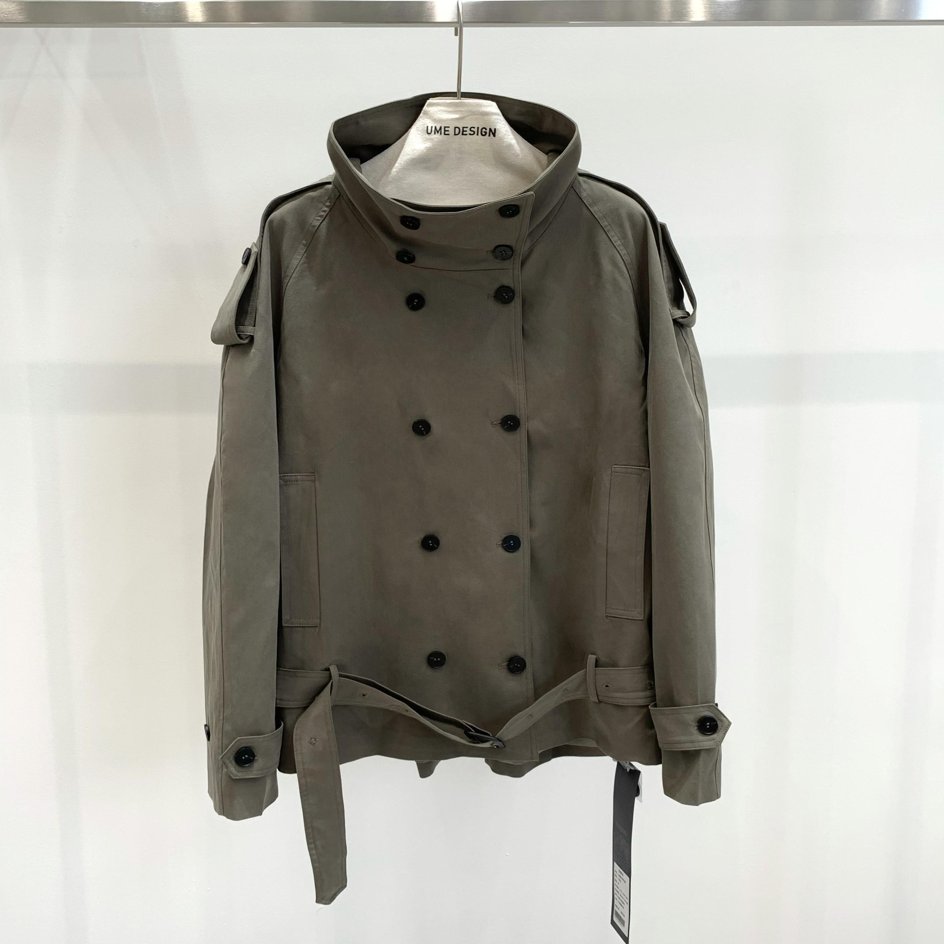 设计感立领短款风衣双排扣外套