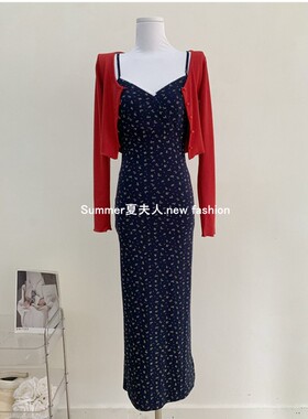 纯欲skim*s碎花V领吊带修身显瘦连衣裙女装夏季裙子