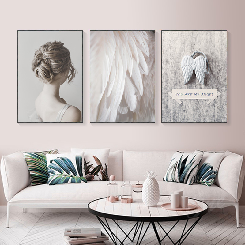 现代北欧轻奢壁画背景装饰画卧室床头挂画美女女孩简约有框画客厅图片