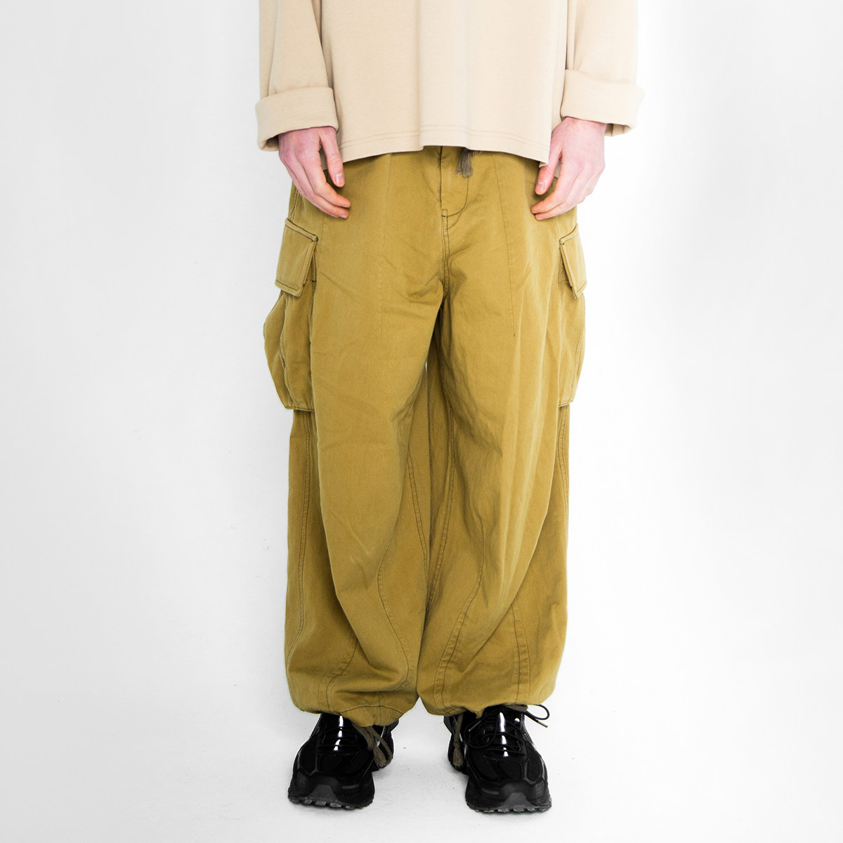 【2GUNS官方网店】2019SS潮牌战术服嘻哈五色抽绳工装裤束脚裤男在类目 男装, 休闲裤中 - 来自Buy2taobao.com提供专业的淘宝代购服务
