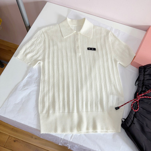 缪系学院风polo领针织短袖