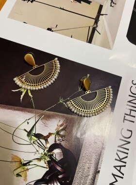 HUI YI STUDIO 新品折扣中 新中式国风剪影扇形串珠珍珠耳环