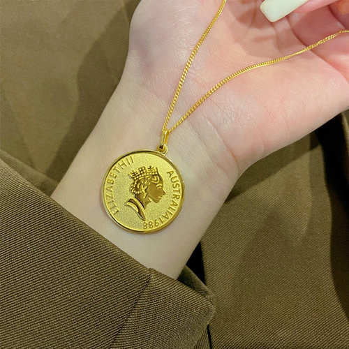 女吊坠女王金币项链足金挂坠