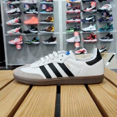 阿迪三叶草休闲鞋 25年春季 中性B75806