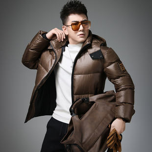 欧洲站男士羽绒服冬季新款90白鸭绒潮牌口袋设计感连帽防寒服男款