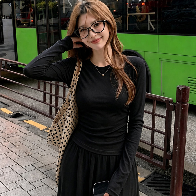 黑色圆领正肩莫代尔长袖内搭女2026新款秋冬修身设计感打底衫上衣