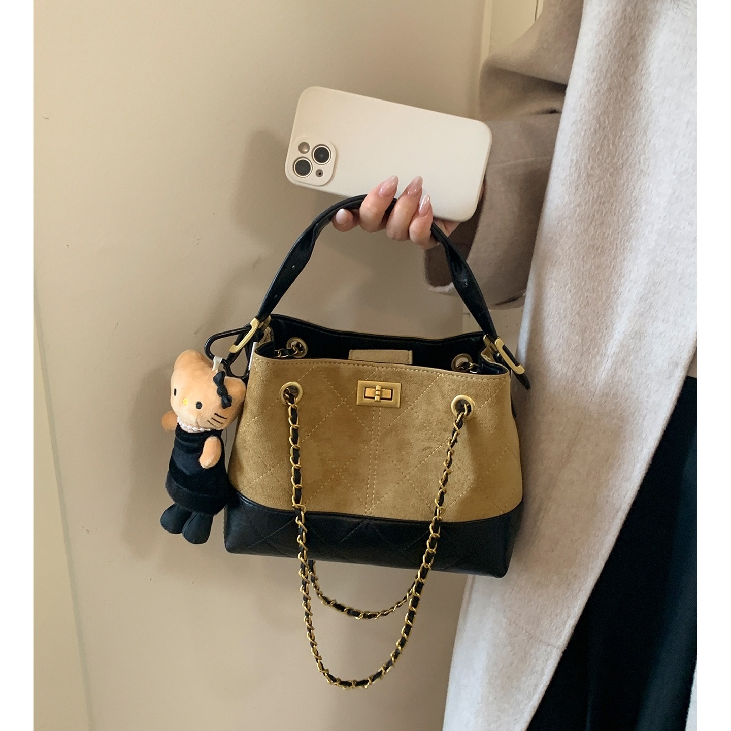 秋冬超火小香风麂皮链条包包女2025新款轻奢小众高级感通勤斜挎包