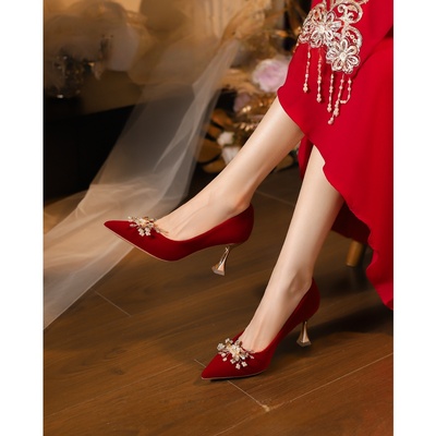 红色花朵婚鞋女2025新款秀禾婚纱两穿中式敬酒服不累脚新娘高跟鞋