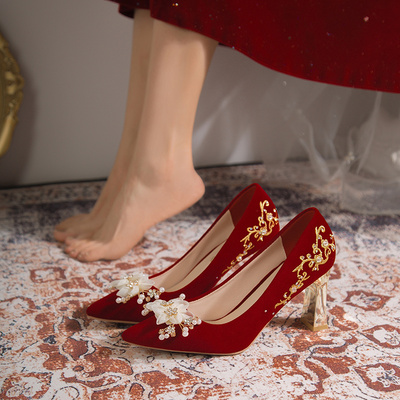 红色高跟鞋秀禾婚纱两穿婚鞋女