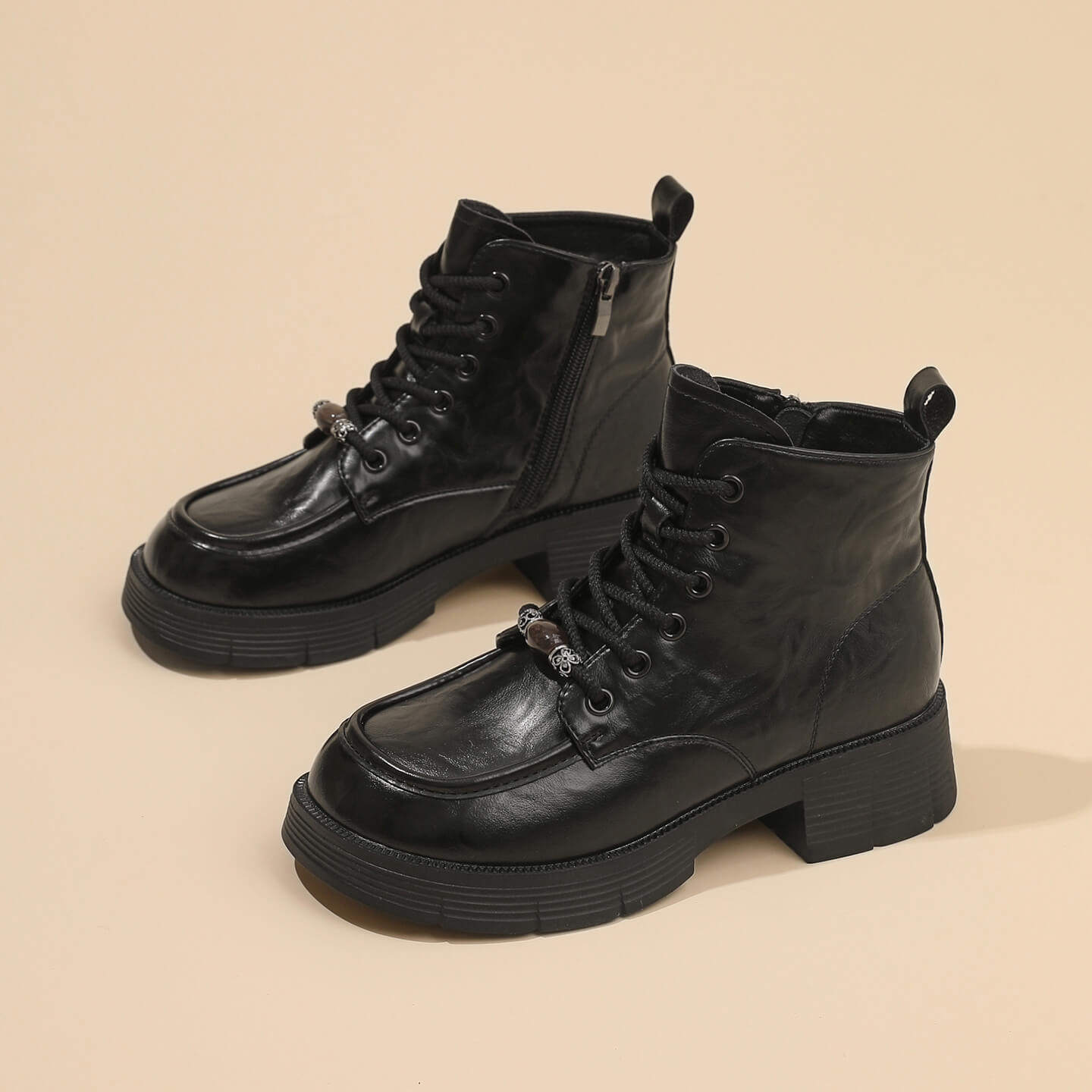 英伦见百搭机车靴黑色炸街短靴加绒2025秋冬新款增高显腿长马丁靴