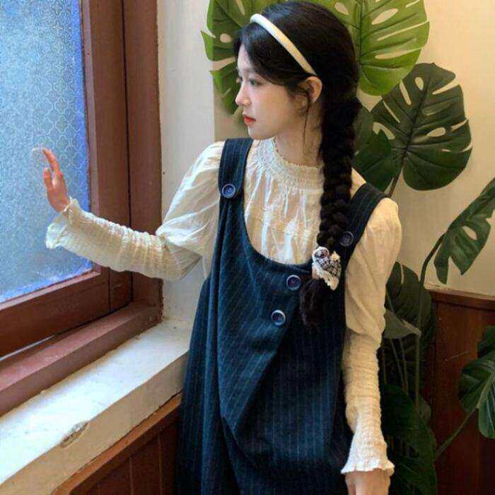 2026秋冬新款穿搭一整套藏青色毛呢背带连衣裙女学生木耳边衬衫